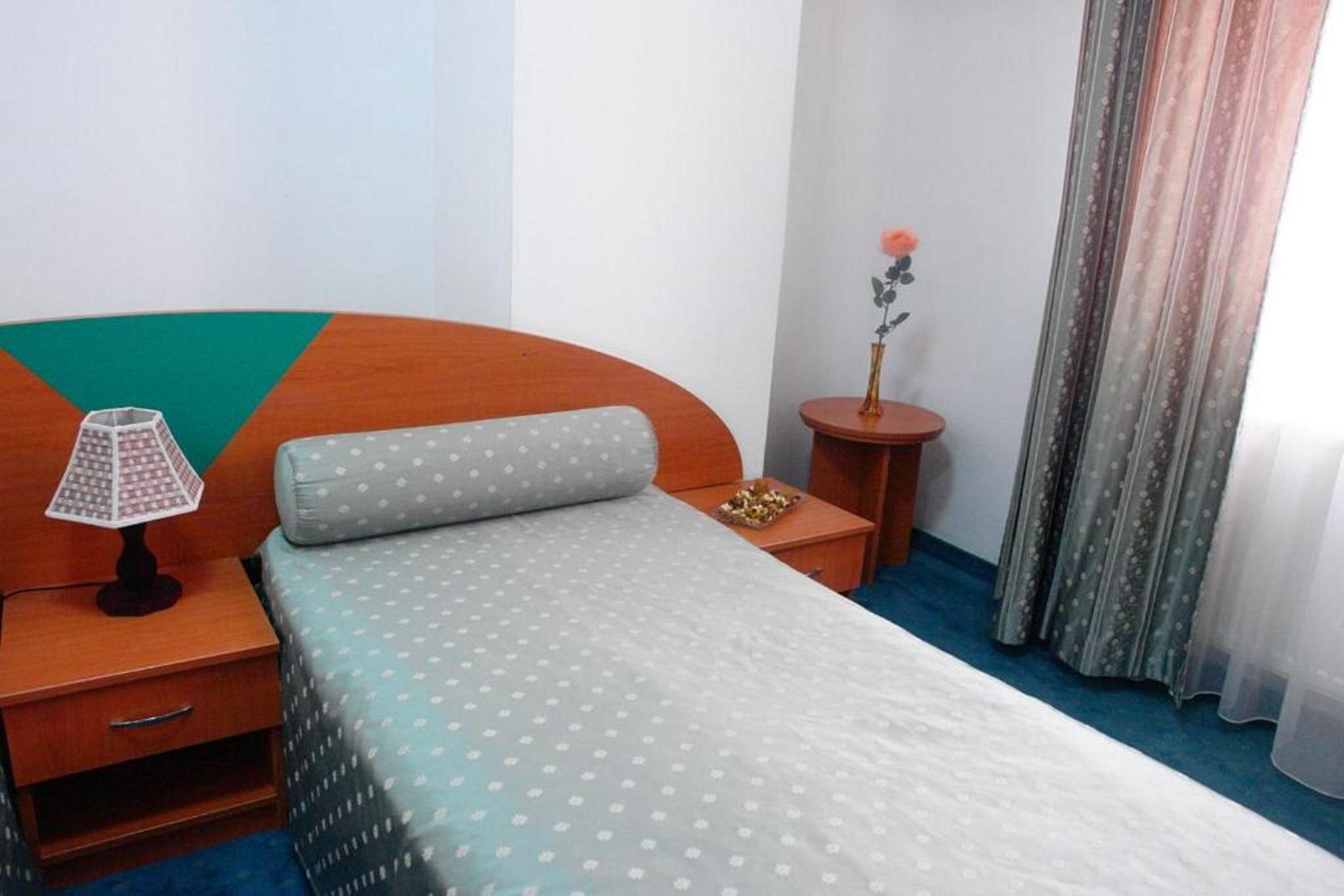 Hotel Sir Colentina Букурещ Екстериор снимка