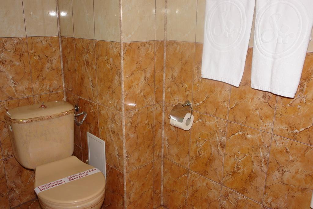 Hotel Sir Colentina Букурещ Екстериор снимка