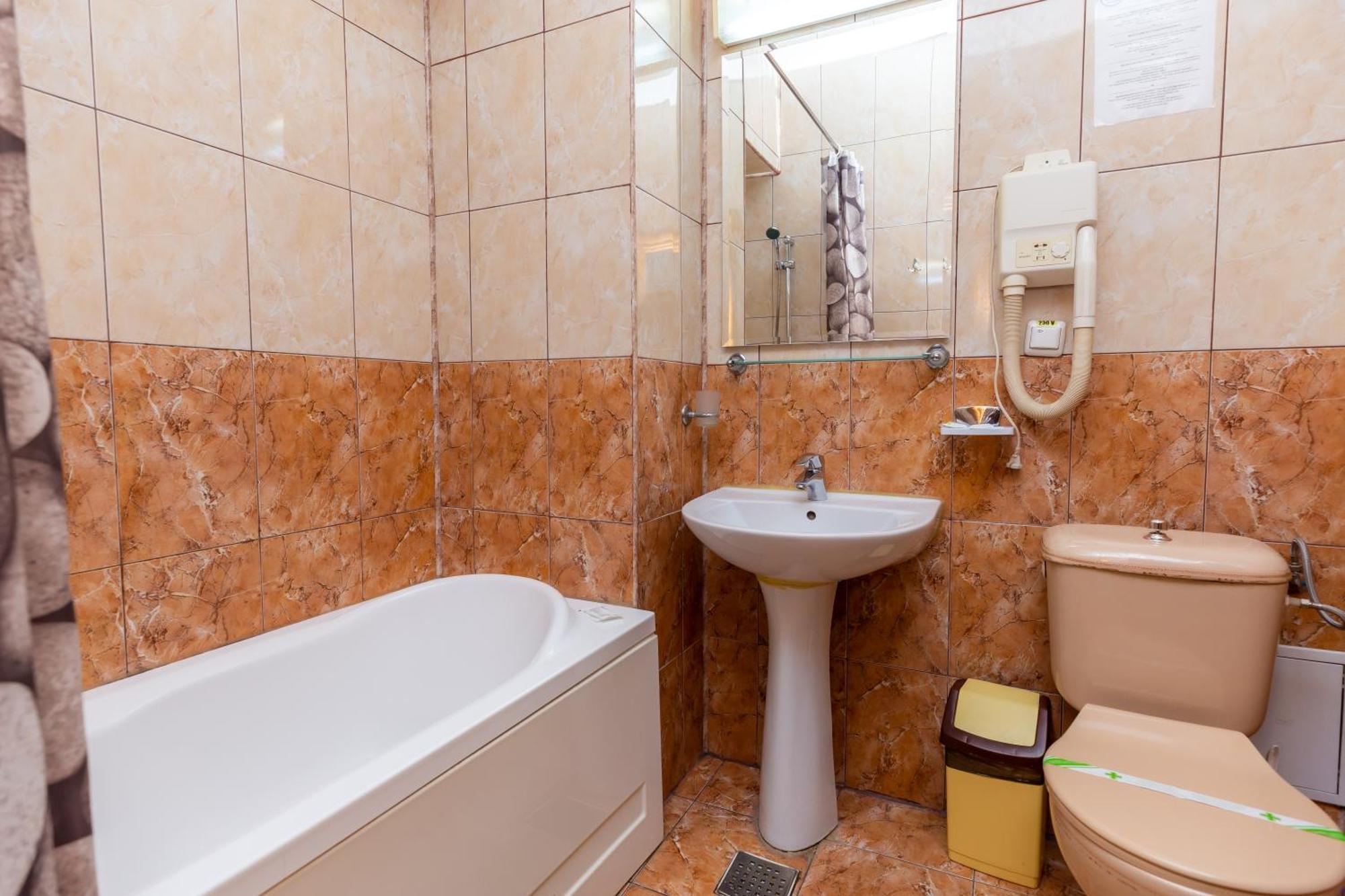 Hotel Sir Colentina Букурещ Екстериор снимка