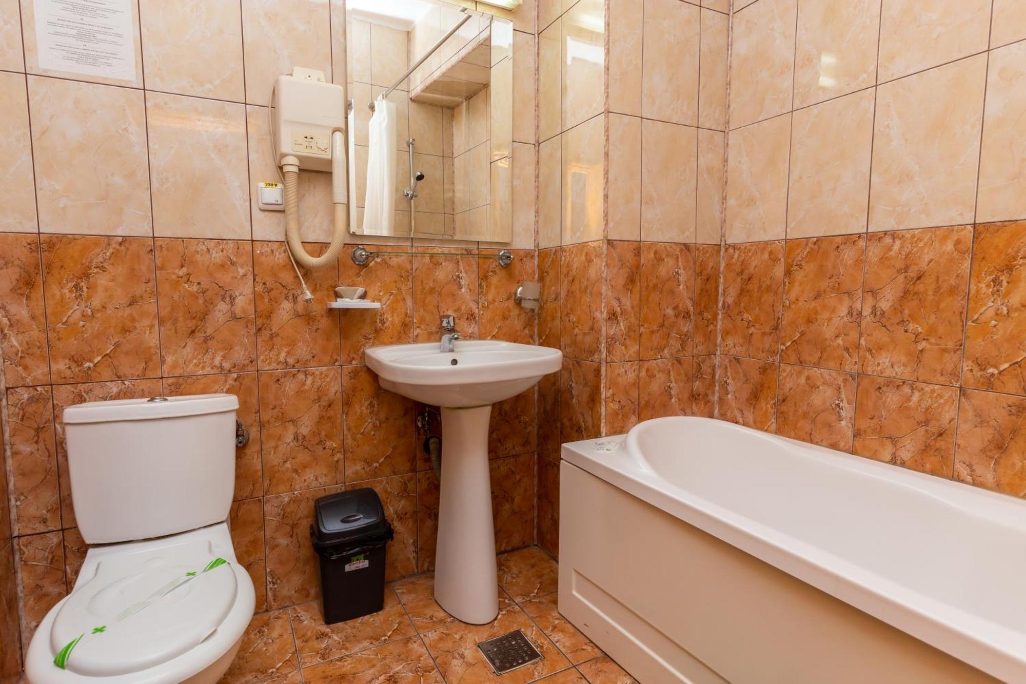 Hotel Sir Colentina Букурещ Екстериор снимка