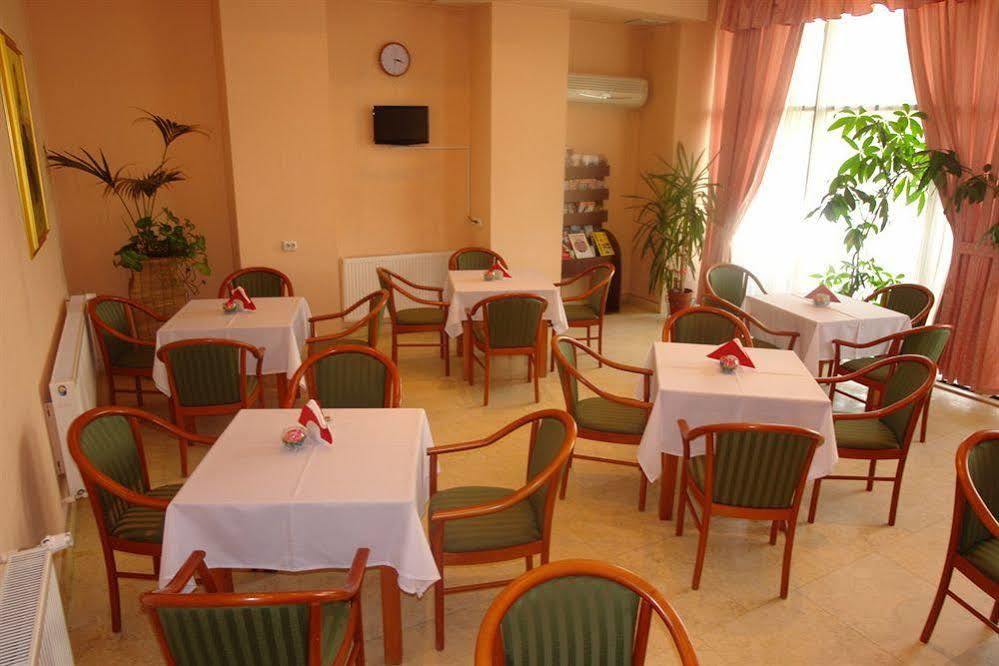 Hotel Sir Colentina Букурещ Екстериор снимка